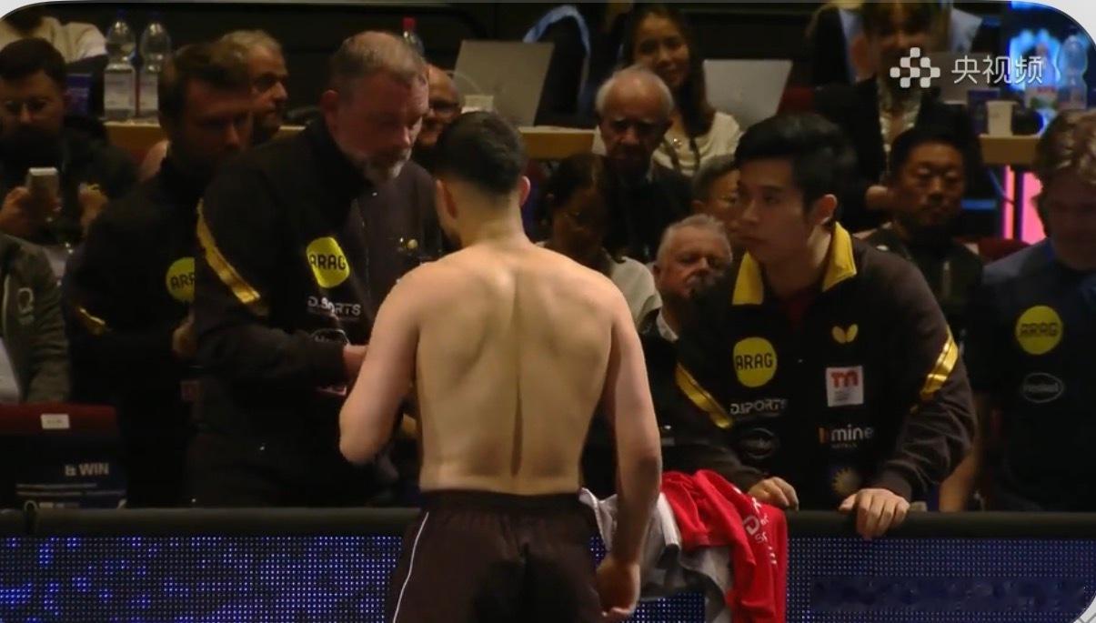 卡纳克1-0塔卡（11-9）卡子哥终于为杜塞拿下第一盘