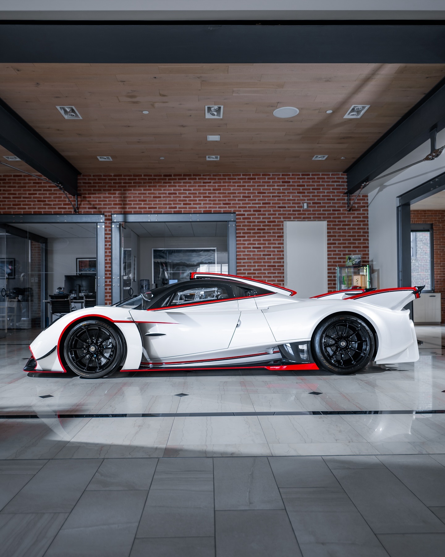 Pagani Huayra R#帕加尼##帕加尼huayra##汽车# 这台白色