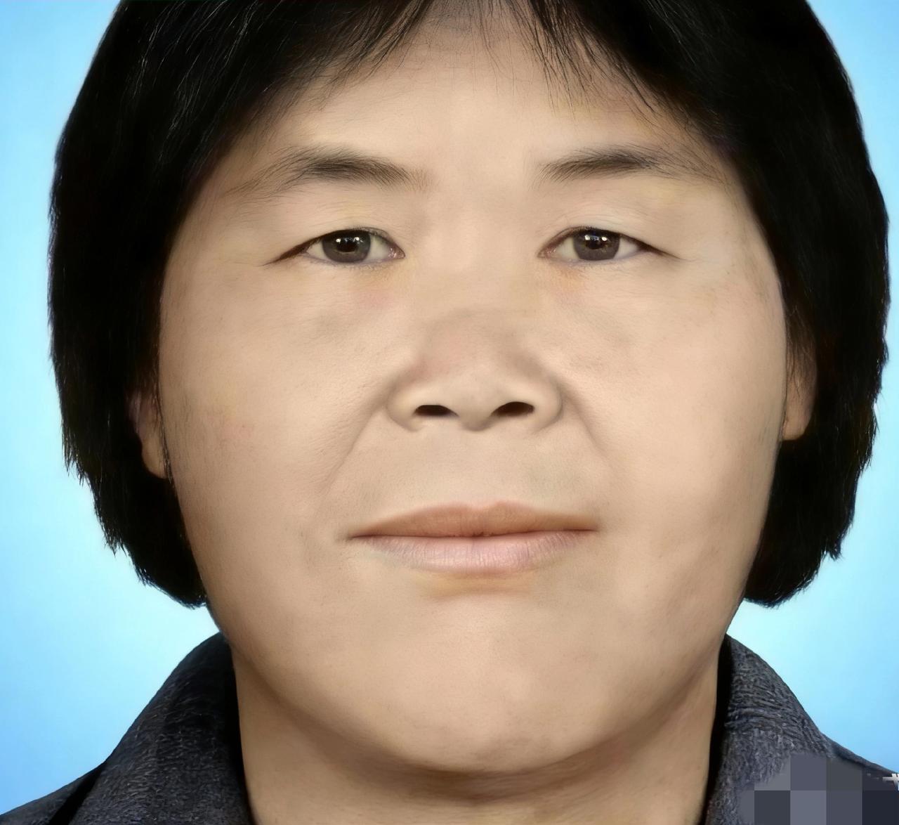 人贩子“梅姨”落网！姓谢！谢某梅？据之前报道，曾用名潘冬梅，谢冬梅？约65岁，身