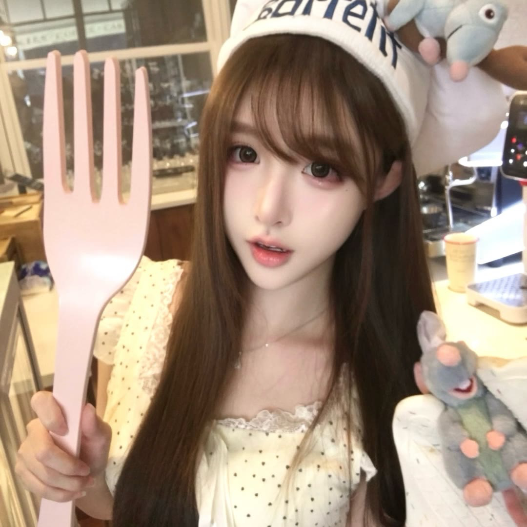 𝗪𝗲𝗖𝗵𝗮𝘁  | 氛围感女生头像 | 小众女生头像｜女生头像｜氛围