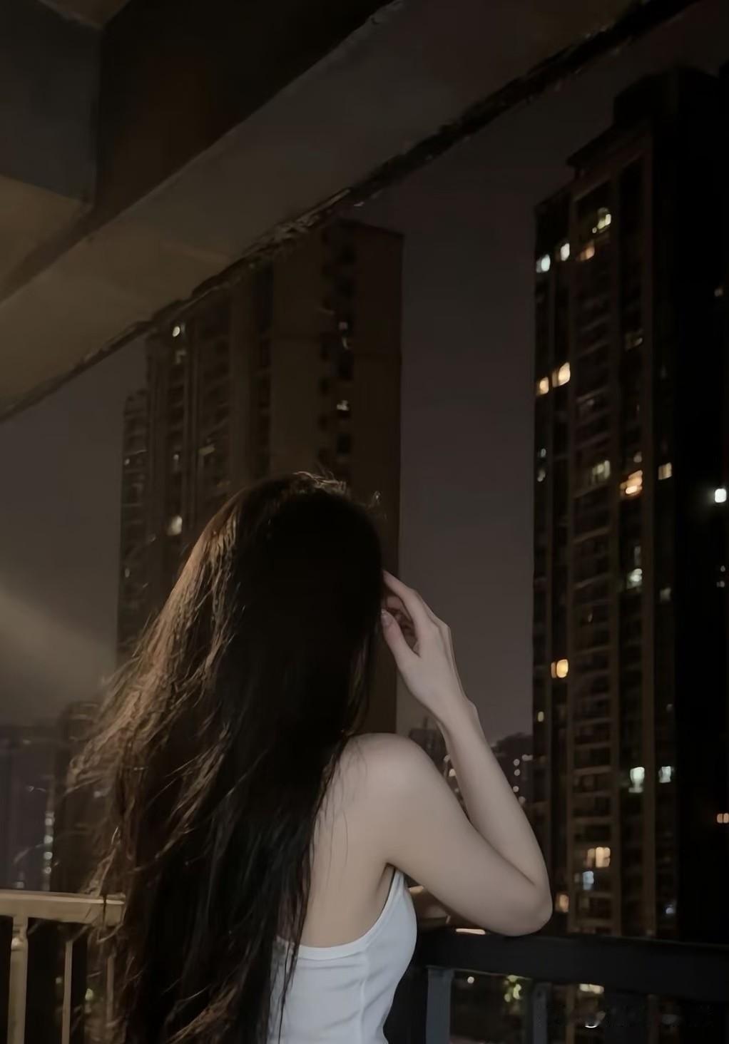 啥时候才能雨过天晴，衣服都要发霉了