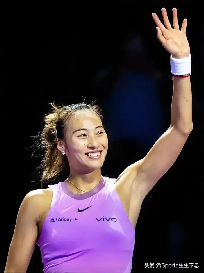 2024WTA年终总决赛女子单打半决赛，郑钦文今夜对阵克雷吉茨科娃。
11月8日