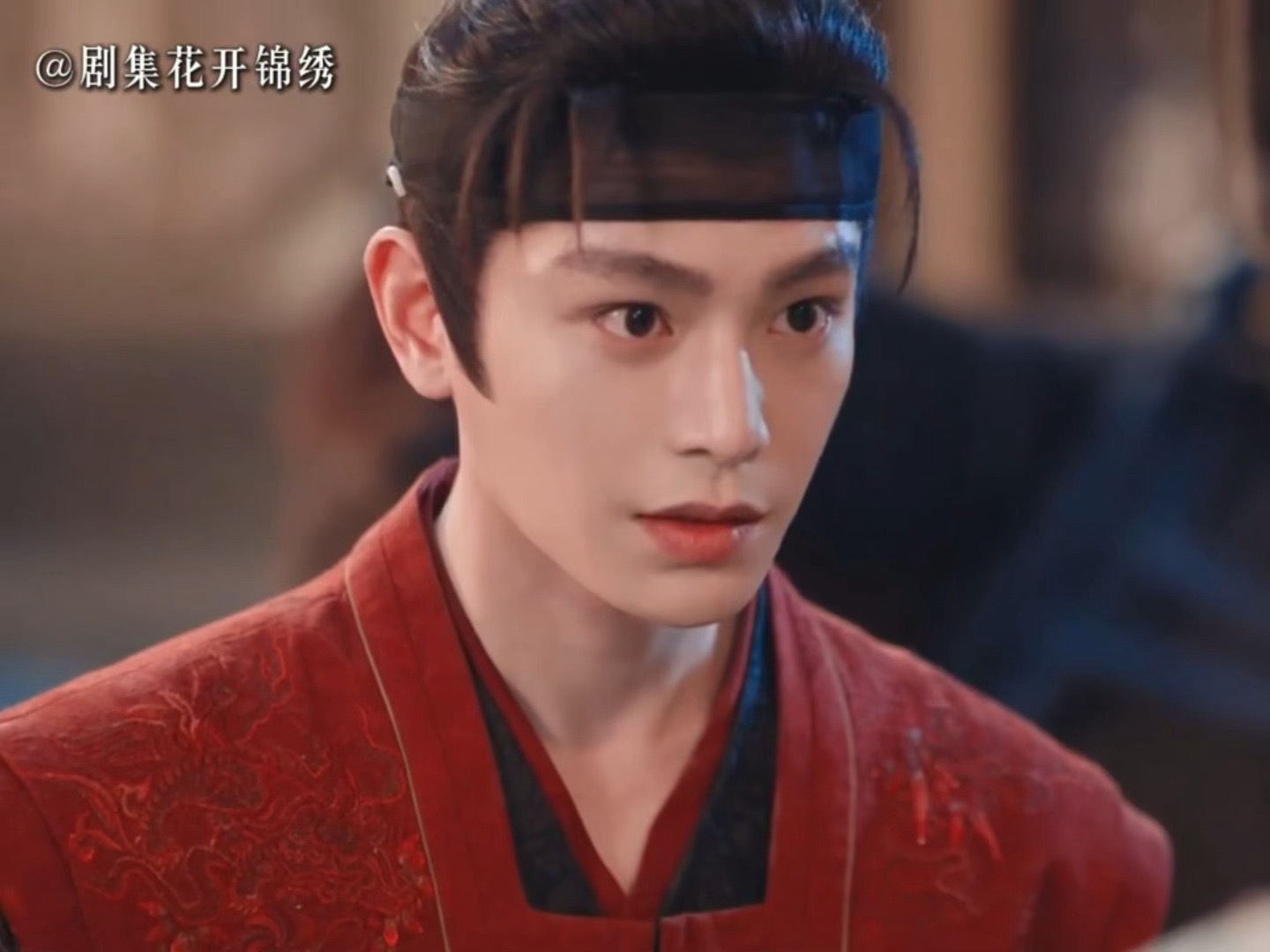 其实从凌儿这个举动也能看出来这个人的人物性格，因为是平民是草根，所以对他来说尊严