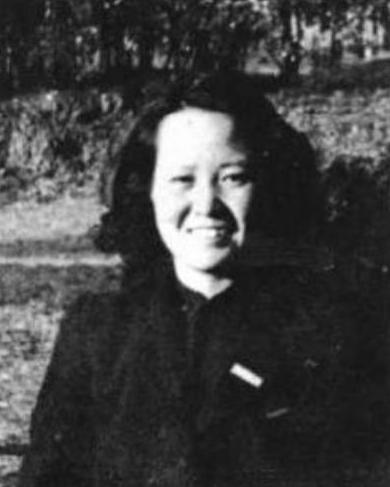 1949年，北平和平解放，傅作义女儿傅冬菊作为大功臣，却在全国解放后销声匿迹，那