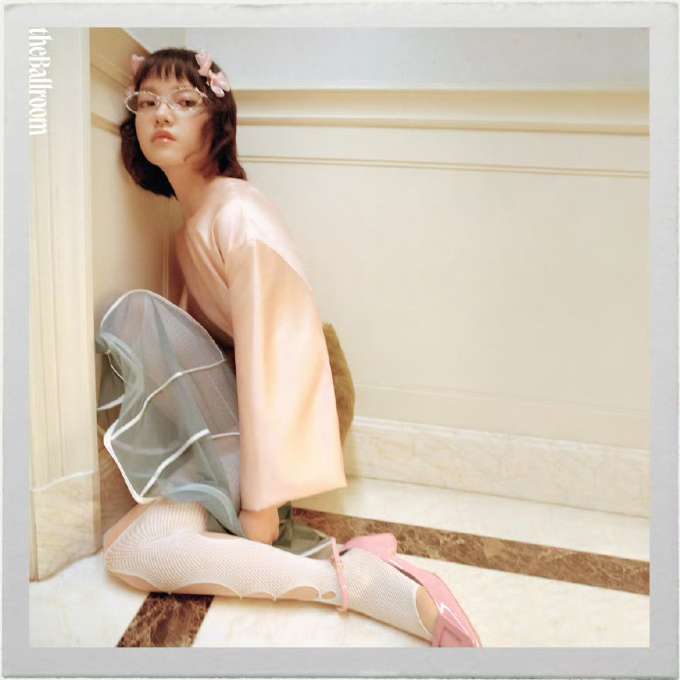 theBallroom 春夏刊「遐想」主题兰西雅 「破茧时·Wild Rose」