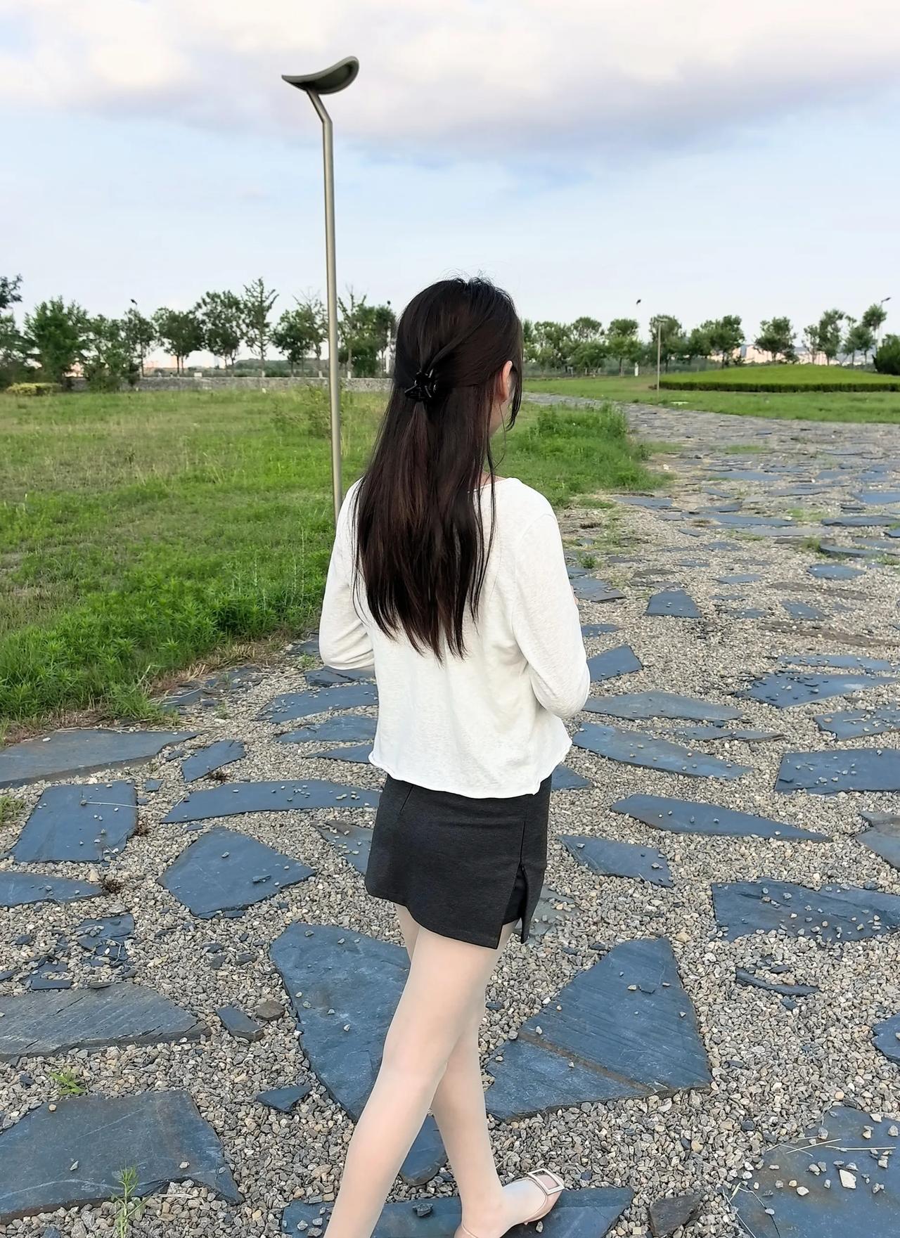 这是一款能够驱蚊的袜子，好像叫青柠凉茶