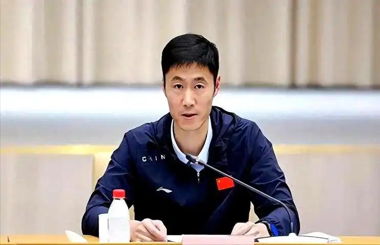 王励勤手里的“裁员名单”上，最可能先被划掉的名字大概率是这三位: 
 
进入新的