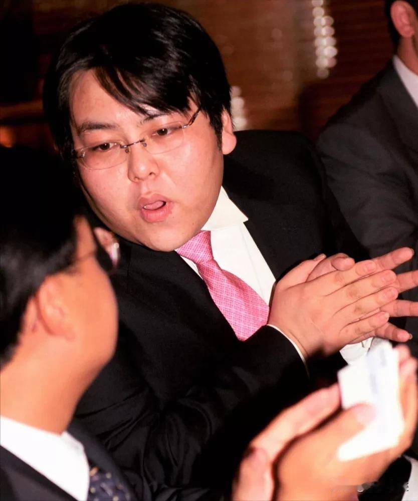 山西富二代李兆会，和寒门子弟刘强东，真的很好诠释了洛克菲勒的一句话：“起点可能影