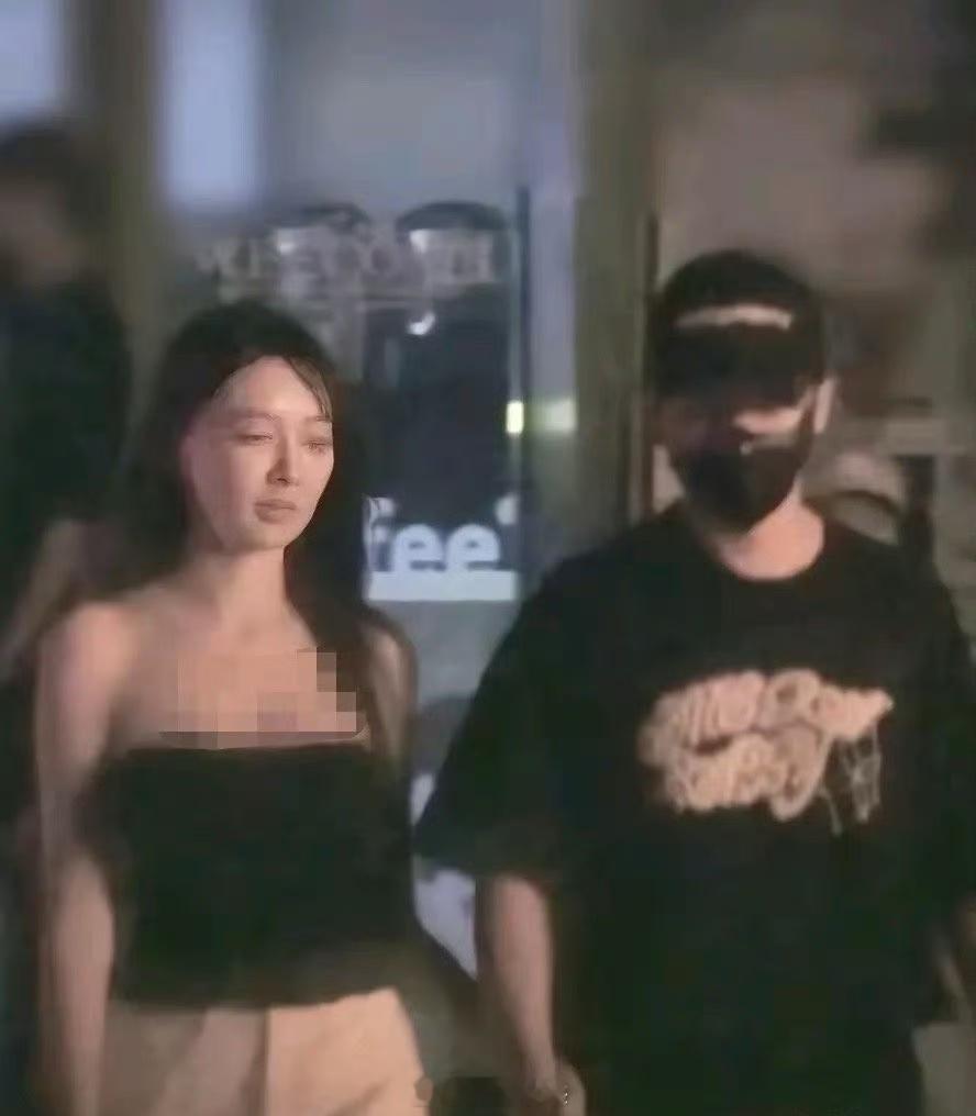 黄晓明新女友韵味好足啊[阴险] ​​​
