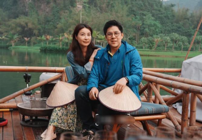 霍启刚，高调发文！

4月7日，霍启刚突然在香港社媒高调发文，他大方公开分享了多