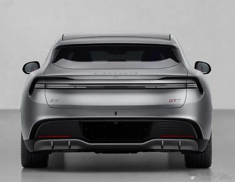 启境汽车 开始快速铺宣传了，广告直接打到各大机场。看到工信部第406批新车有了详