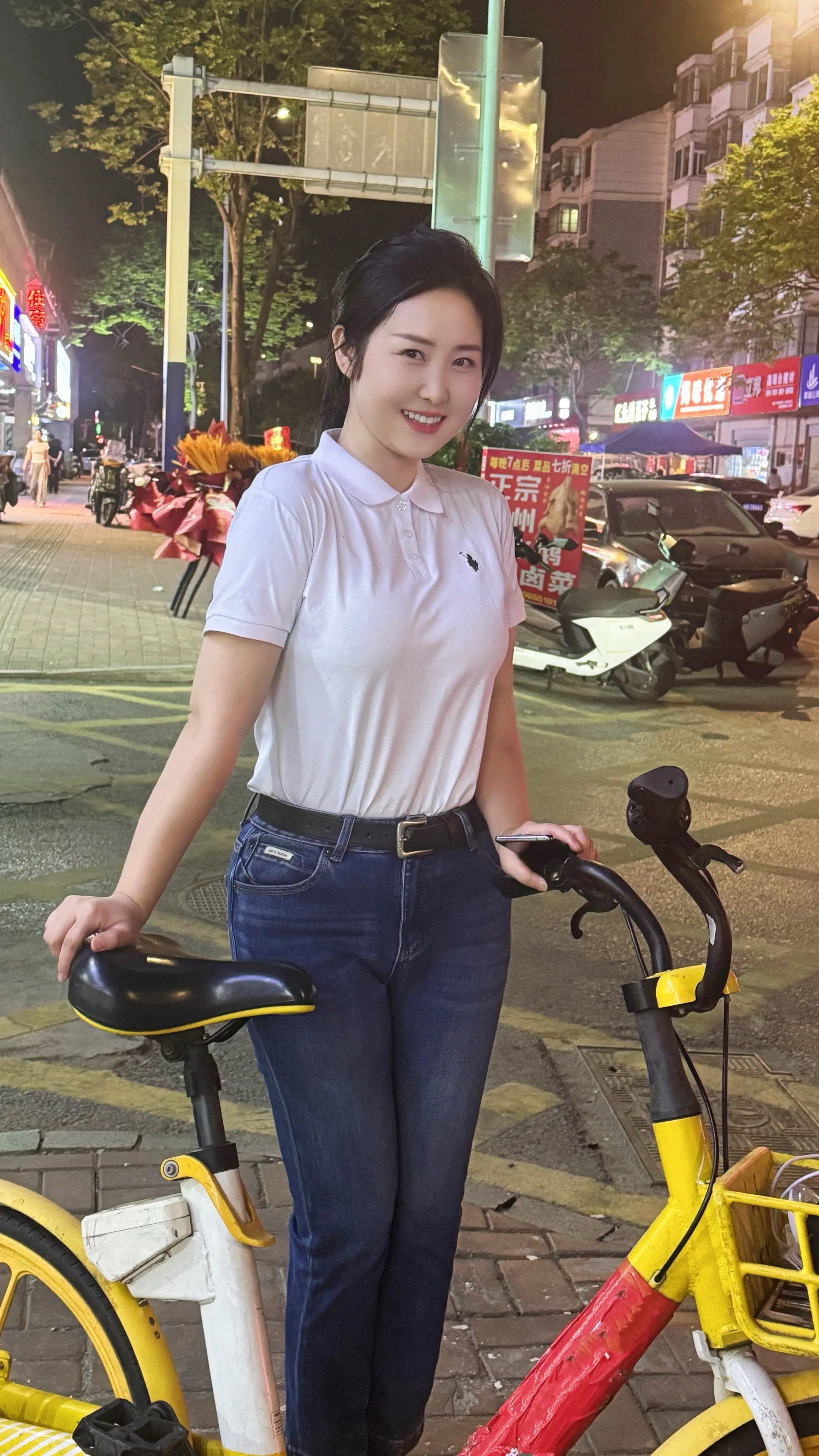 偶尔留点时间，在自己喜欢的状态里，努力，快乐，随心，自由，光芒万丈