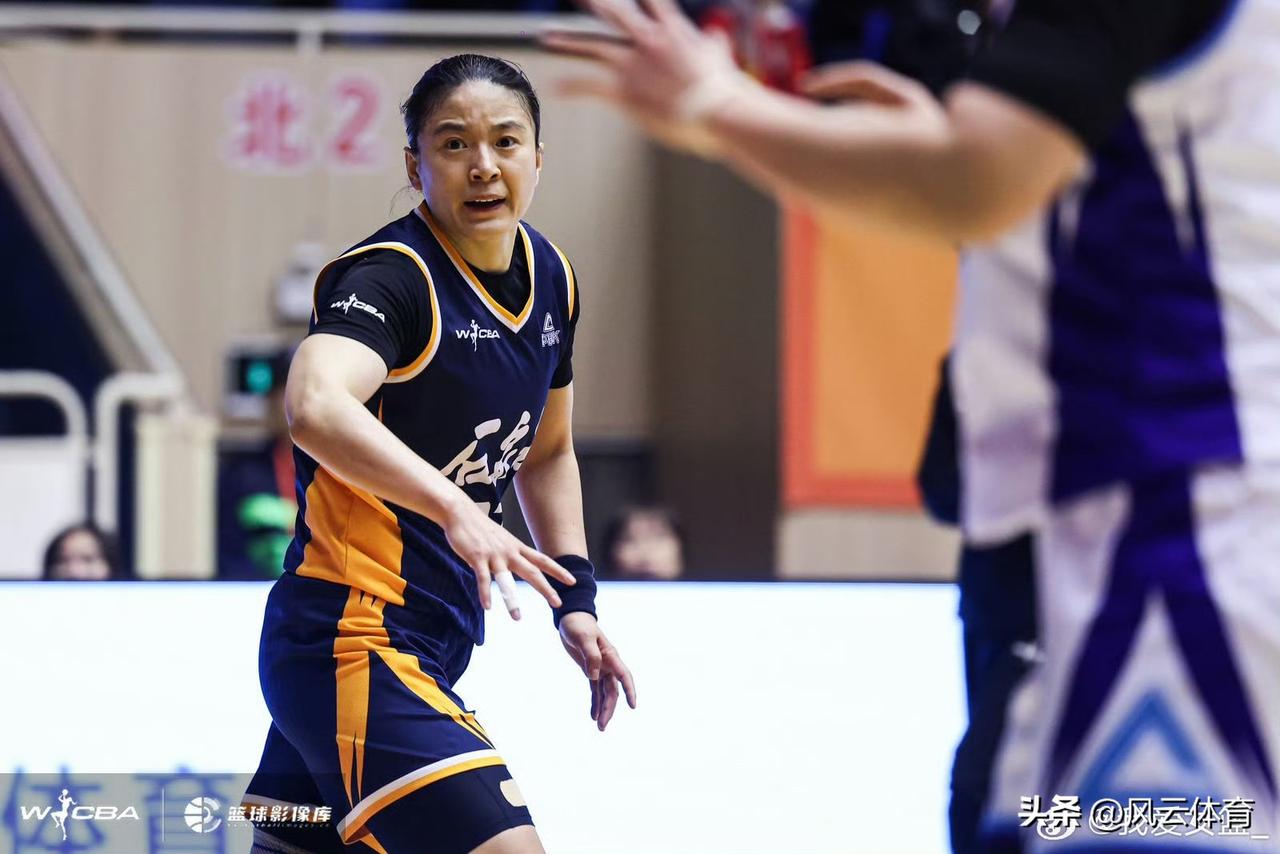 王丽丽加盟山东女篮！

据媒体人“我爱女篮”透露，中国三人女篮国家队核心王丽丽新
