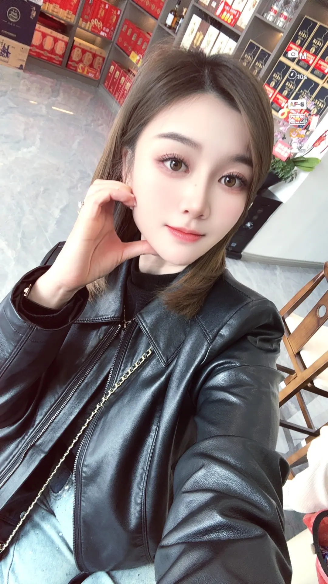 没发圈的时候都在忙，忙着可爱，忙着漂亮，忙着生活。