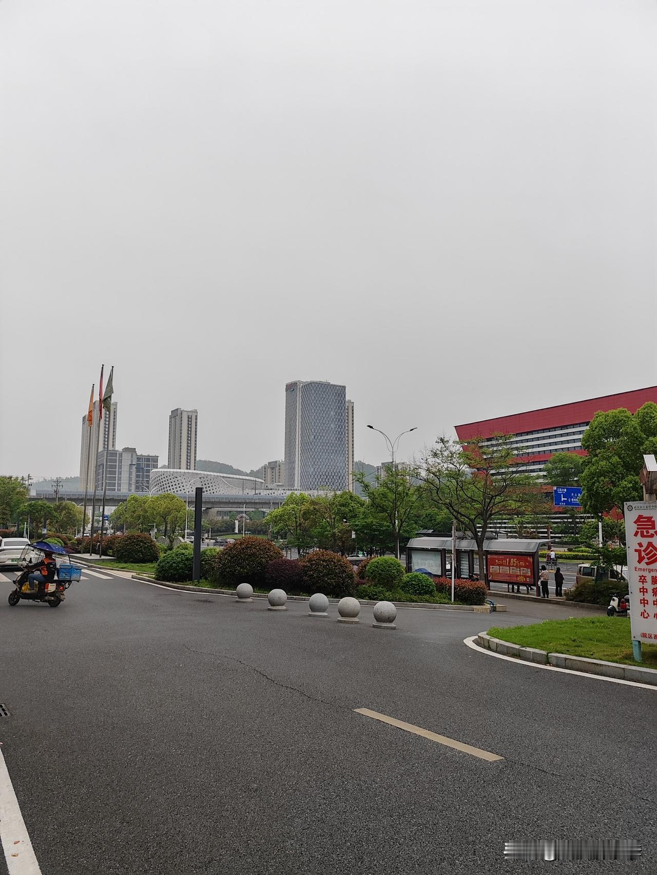 我的核武器平时老惹我生气，关键时刻还是很给力的！

14号15号公司组织旅游，我