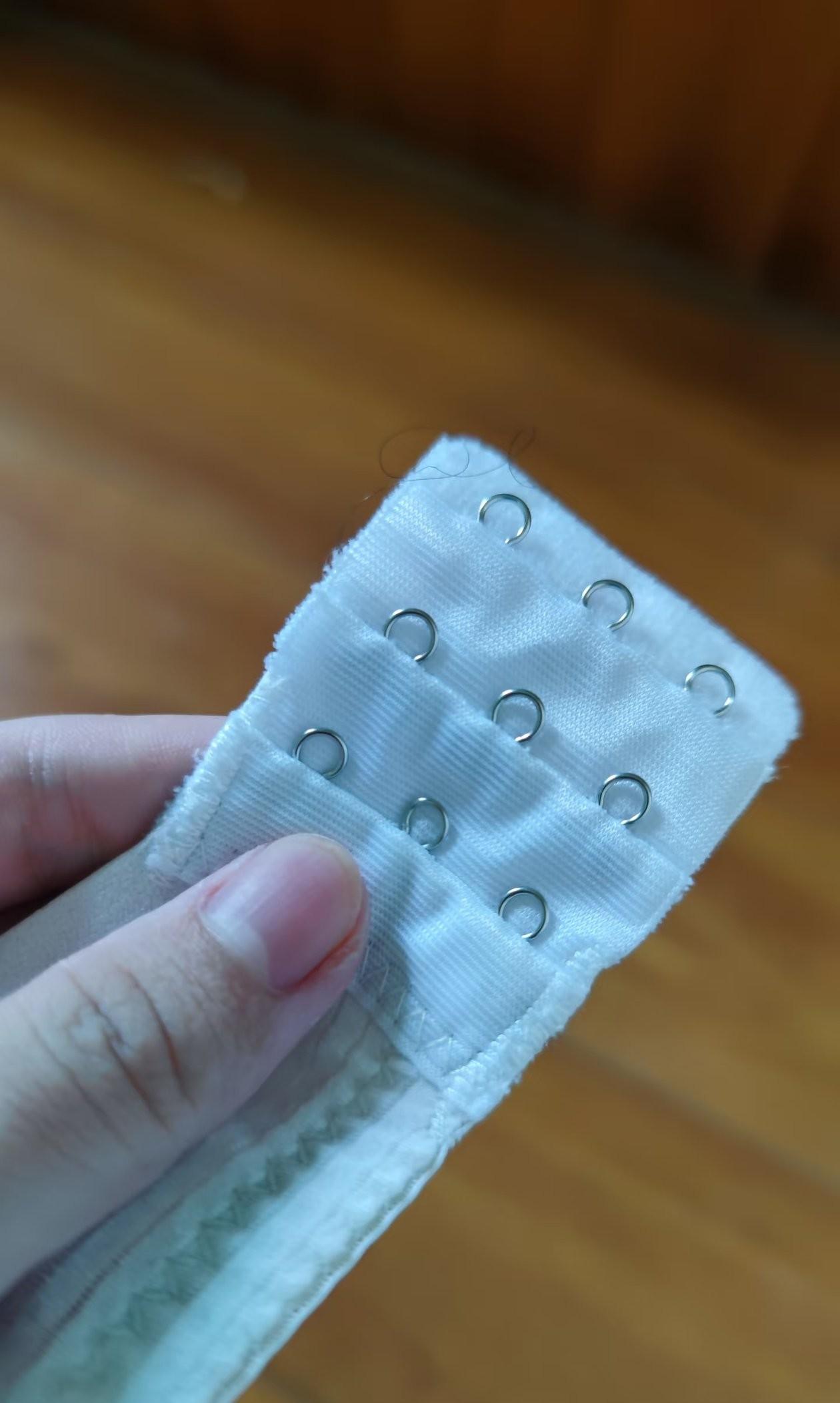 马上就要一年一度的高考了，这种能带进考场吗？
个人建议尽量不要穿戴这种带金属的内