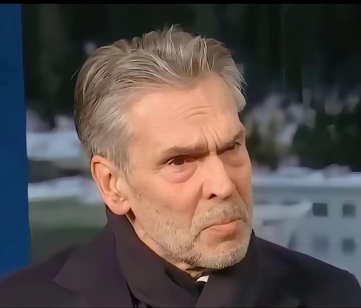 荷兰安世这下彻底懵了！
近日安世半导体中国公司给所有经销商发了封信，核心就一句：