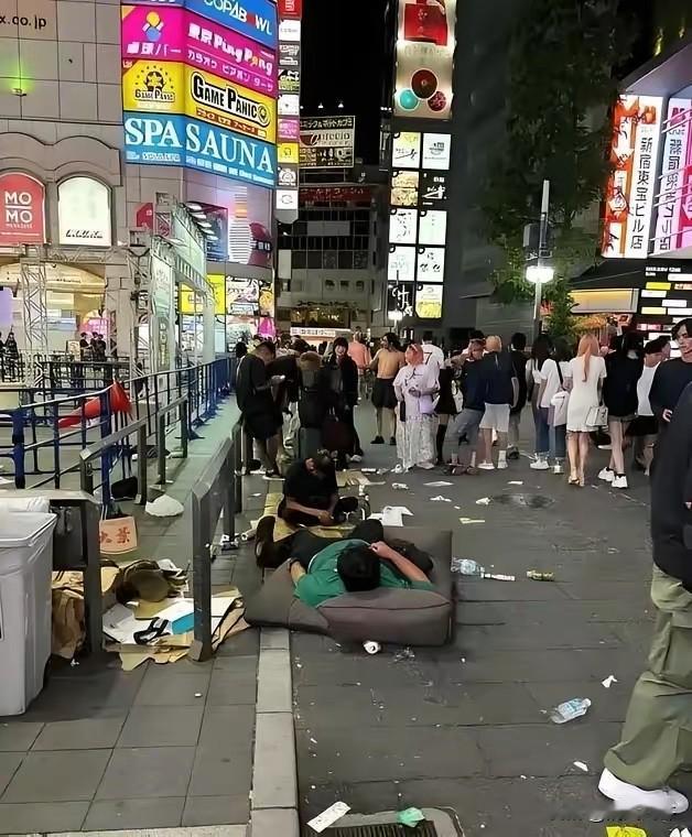 日本的命脉被牢牢抓住了

​这话说得一点不假。日本现在的处境，挺难的。不用打仗，