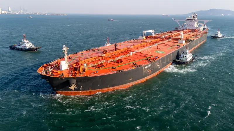  马杜罗告知190国：中方原油遭抢掠，美国捅了马蜂窝：2025年12月，美国海岸