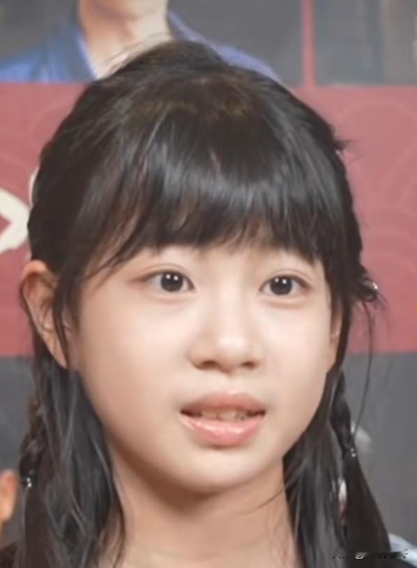 这孩子将来前途无量
小小年纪把一个生活在大山里的贫苦女娃演活了。那种委屈、可怜、