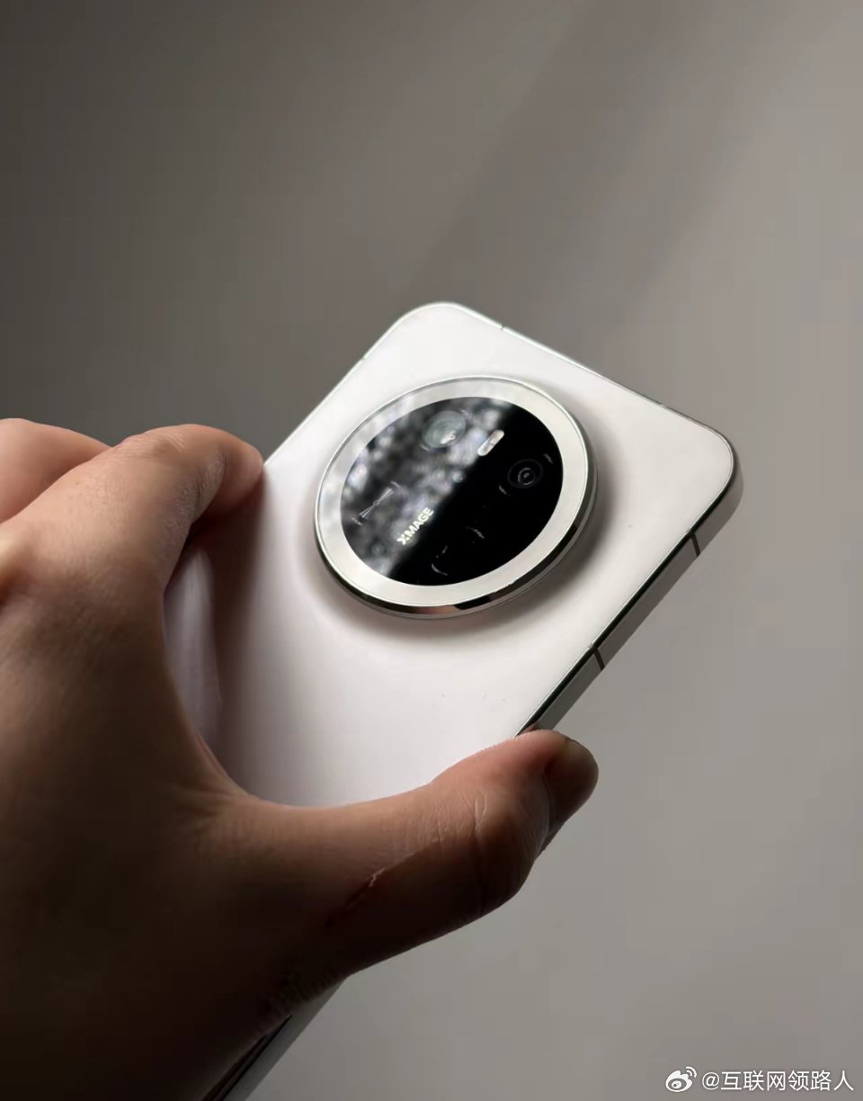 不是❓华为Mate70居然没有屏幕指纹🫆买给家里人用的[捂脸]到手才发现Mat