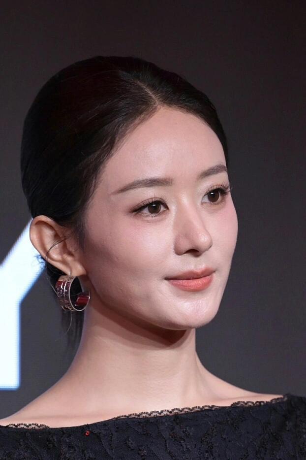 赵丽颖怼脸生图太优雅了，她重新定义了纪梵希的风格 ​​​
