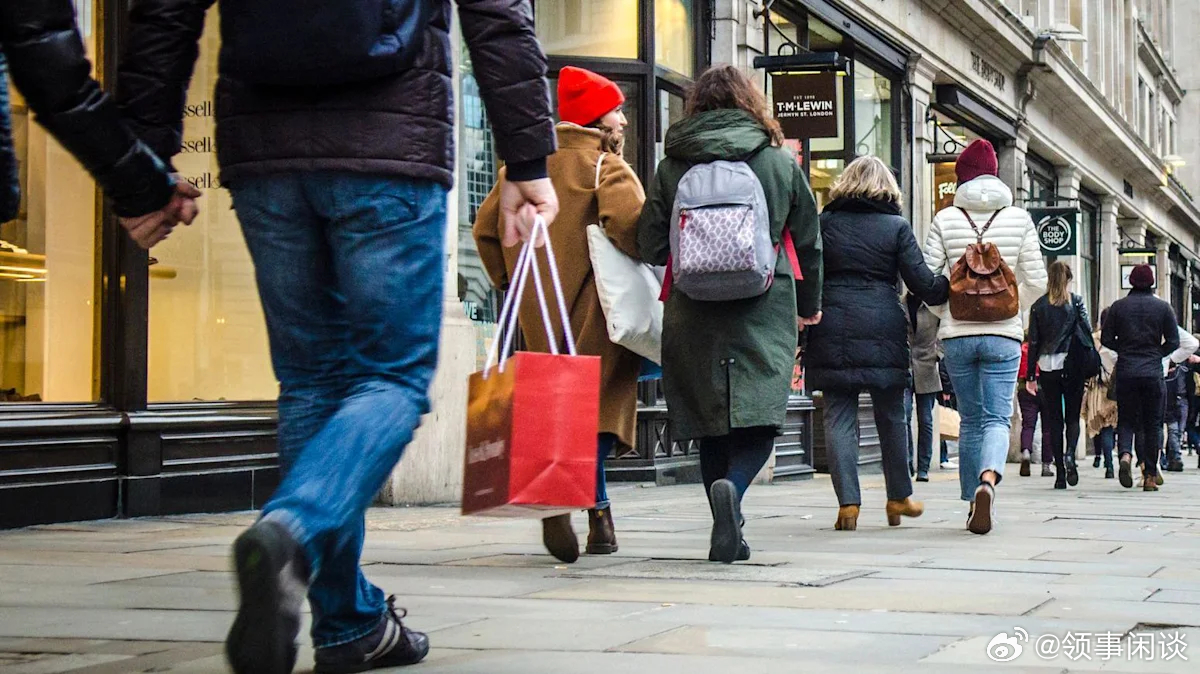 （BBC）伦敦大都会警察局呼吁对 shoplifters 实施快速审判，该局披露