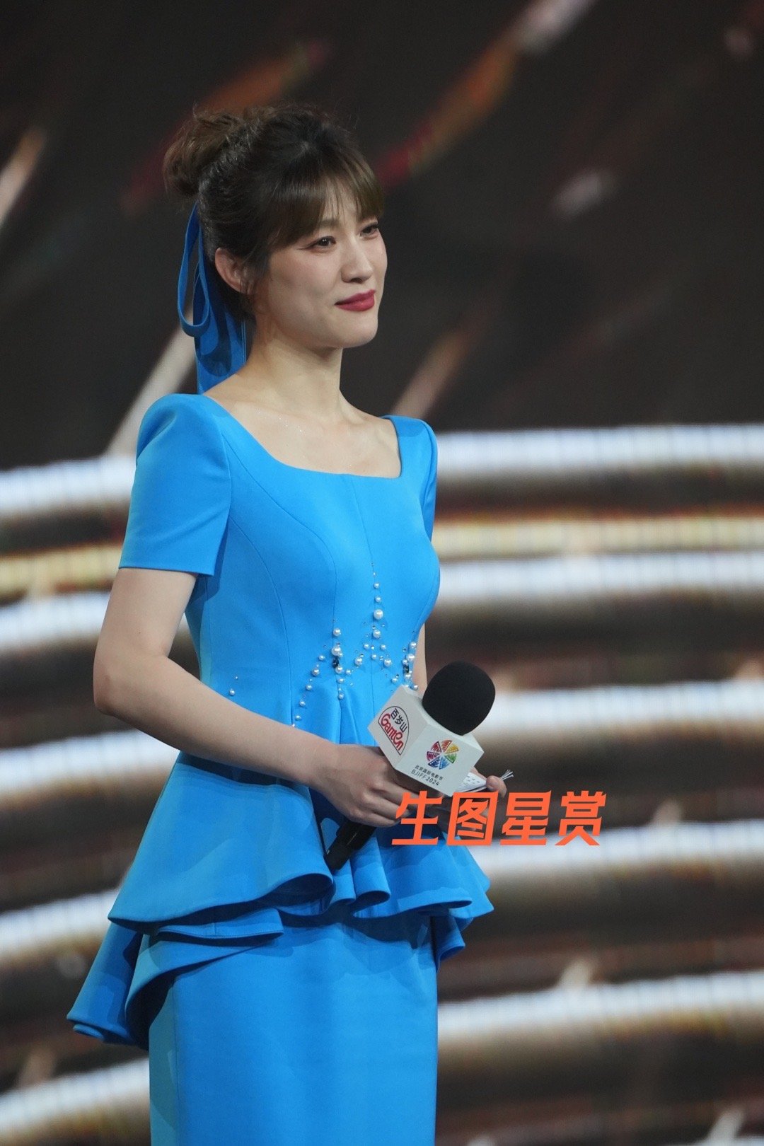 刘洪悦李杰同台主持北京电影节闭幕式，端庄大气尽显书香气韵[打call][送花花]