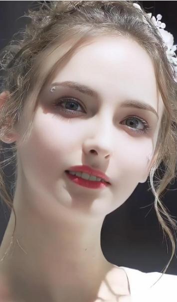 听一位在乌克兰做生意的华人说，现在的基辅，已经不是男人挑女人，而是好几个女人去“