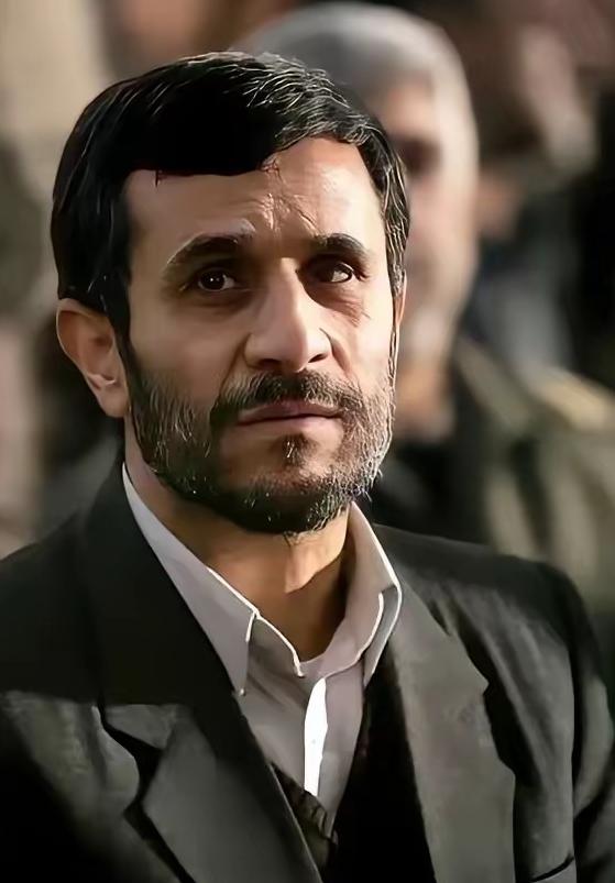 这消息真是来得太突然了！
 
3月8号这天，伊朗专家会议直接放了个“深水炸弹”，