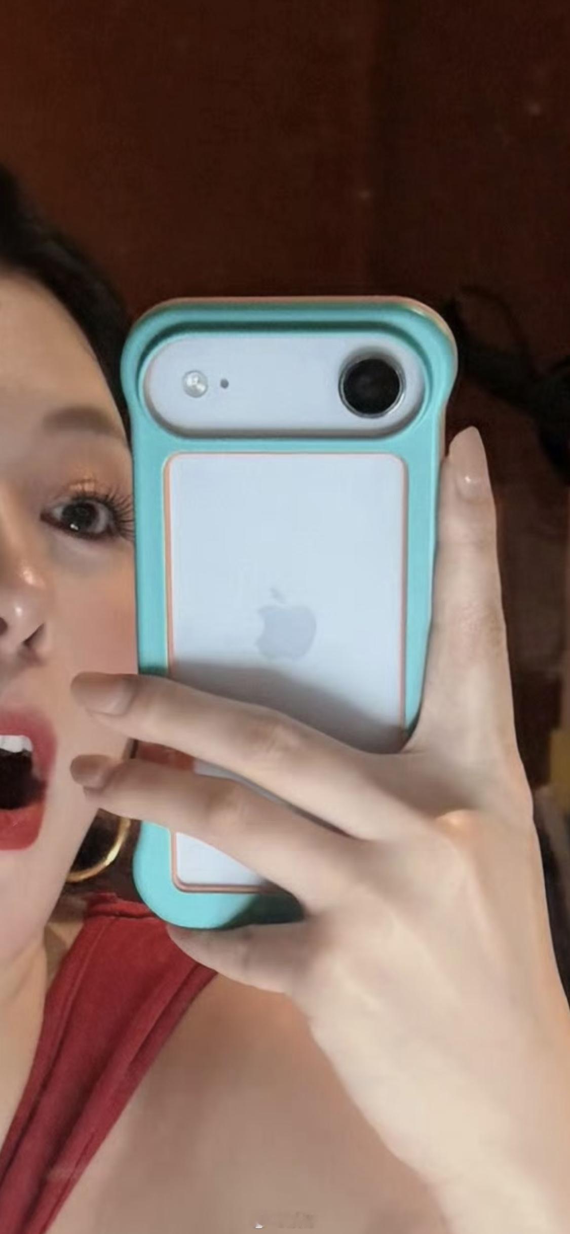 以后文案你们来写，我珍惜时间去多刷点好看的iPhone来发！ ​​​