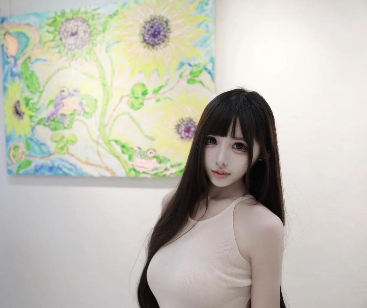 与金色向日葵撞个满怀
完全符合向日葵的花语～@T画廊