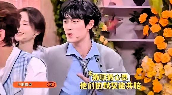 何老师维嘉一合体就哭上热搜，真的是真情流露吗？
 
镜头前相拥落泪，台词听得人鼻