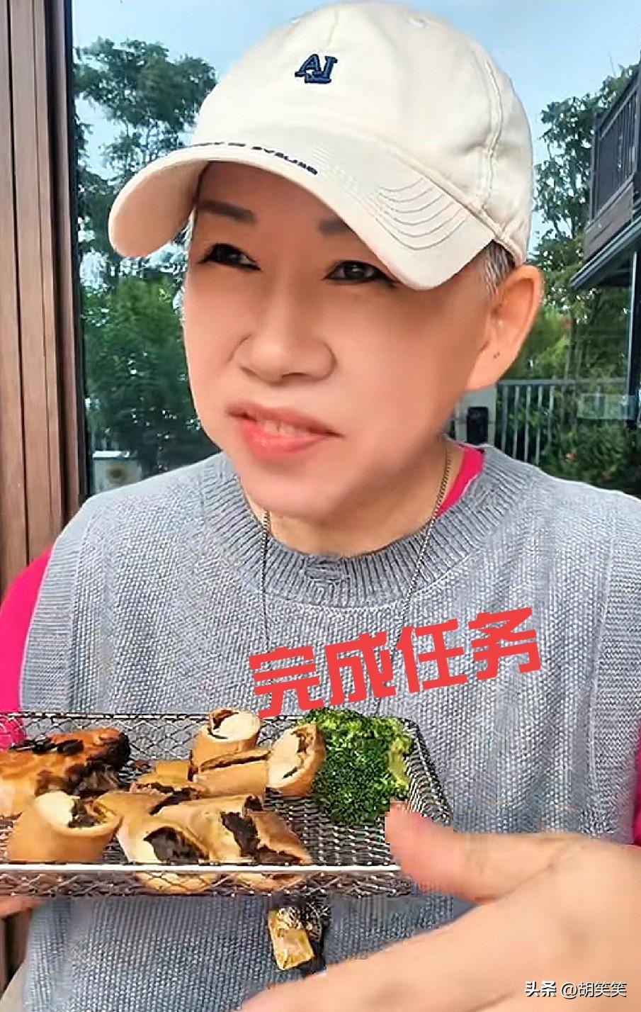 胡笑笑自己承认，尽孝就是完成任务。记录我的2026 
总有人拿我和李忠莲老师比