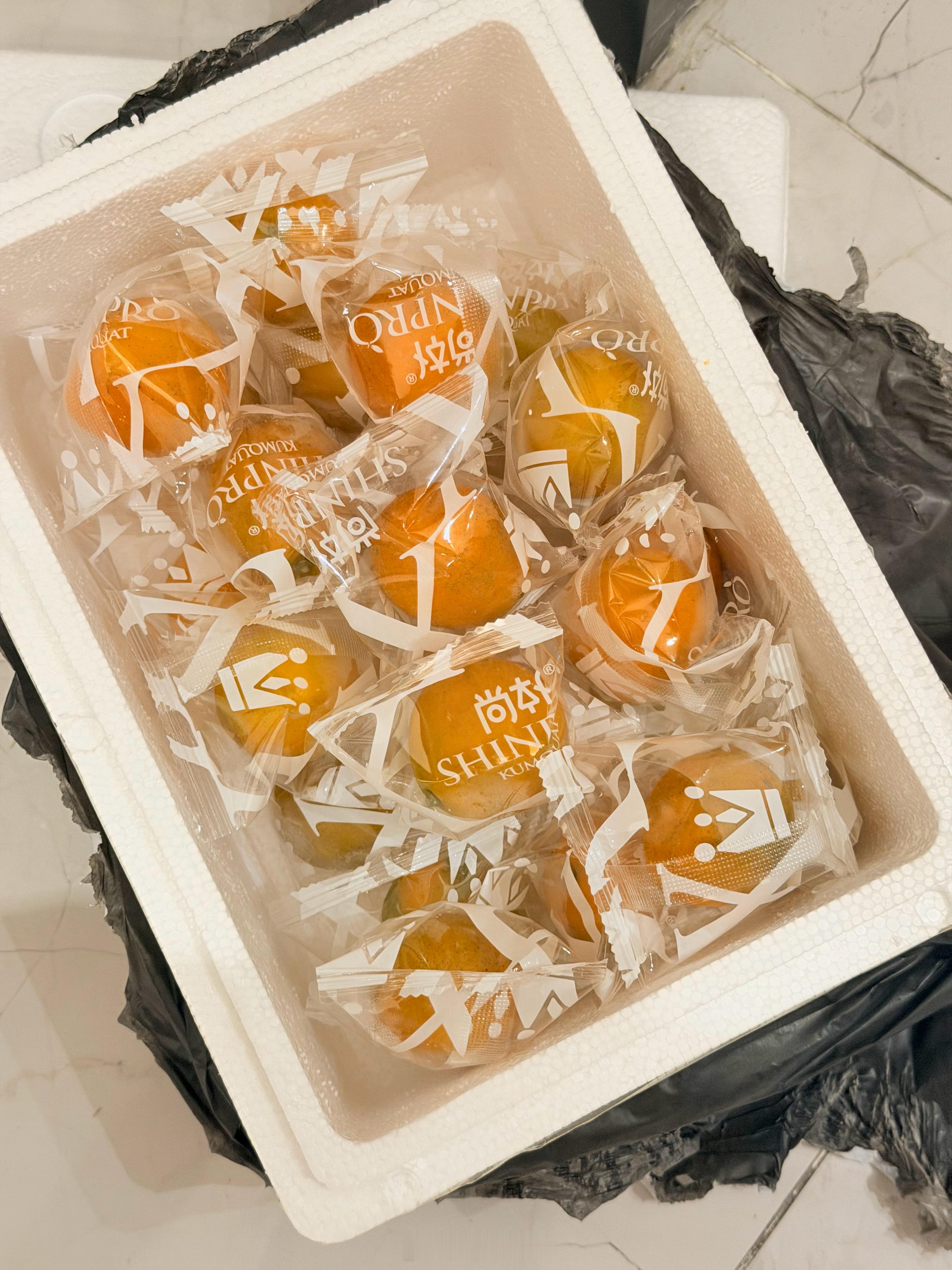 第五箱融安脆蜜金桔吃完了这箱买了和土鸡蛋差不多大小的金桔，一次最多吃六个就饱了有