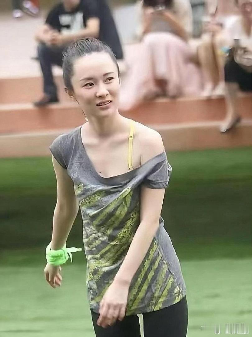 霍思燕早年旧照，这就叫初代小白花的颜值！ ​​​