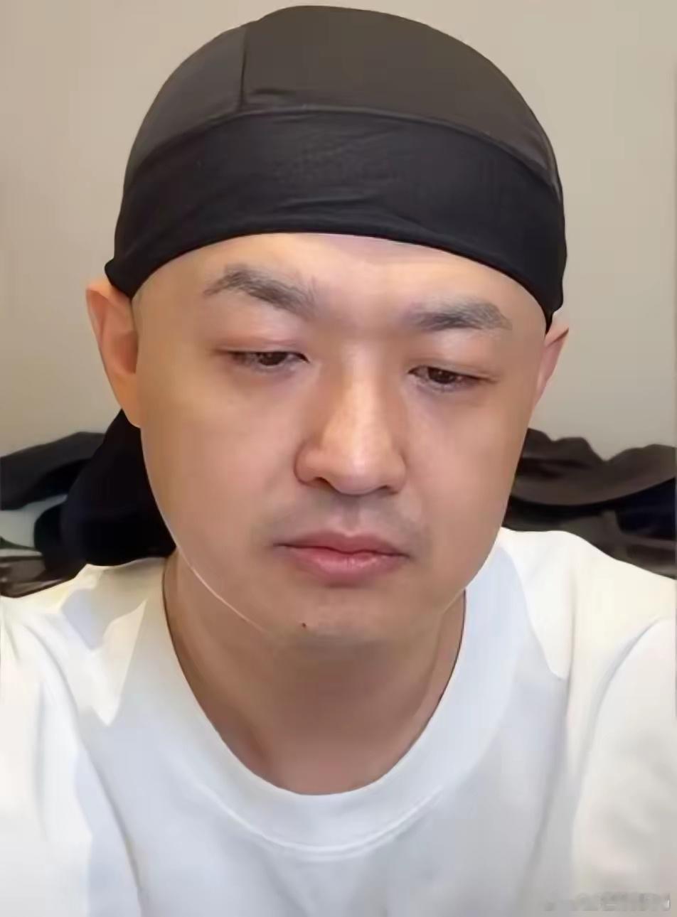 包贝尔被爆出轨，最开心的估计就是韩沛颖了。韩沛颖应该感谢包贝尔。也不对，不应该感