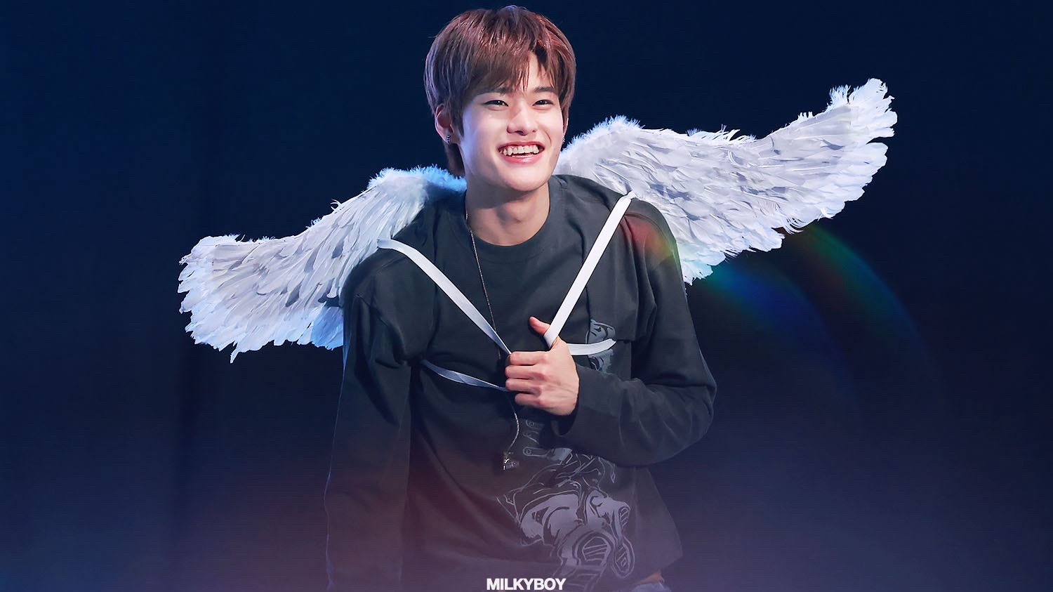 拥有漂亮弧光的小天使