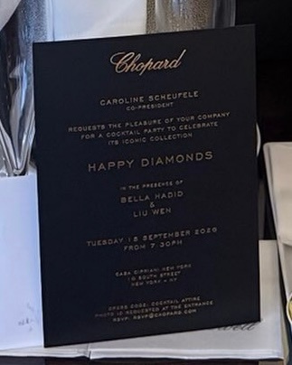 为庆祝萧邦Happy Diamonds系列五十周年，Chopard携两位全球品牌
