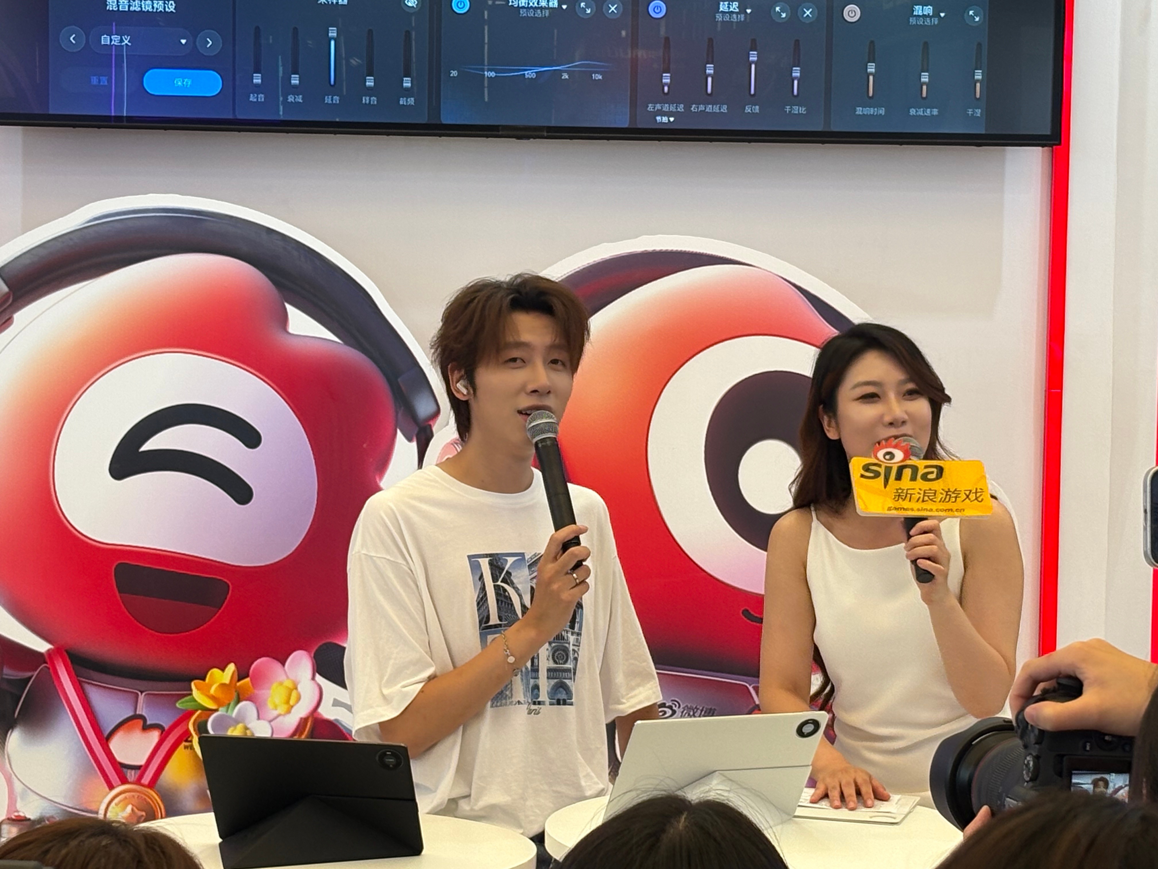Chinajoy夏日CJ逛展指南中国boy王瀚哲空降cj微博展台啦，感兴趣的小伙