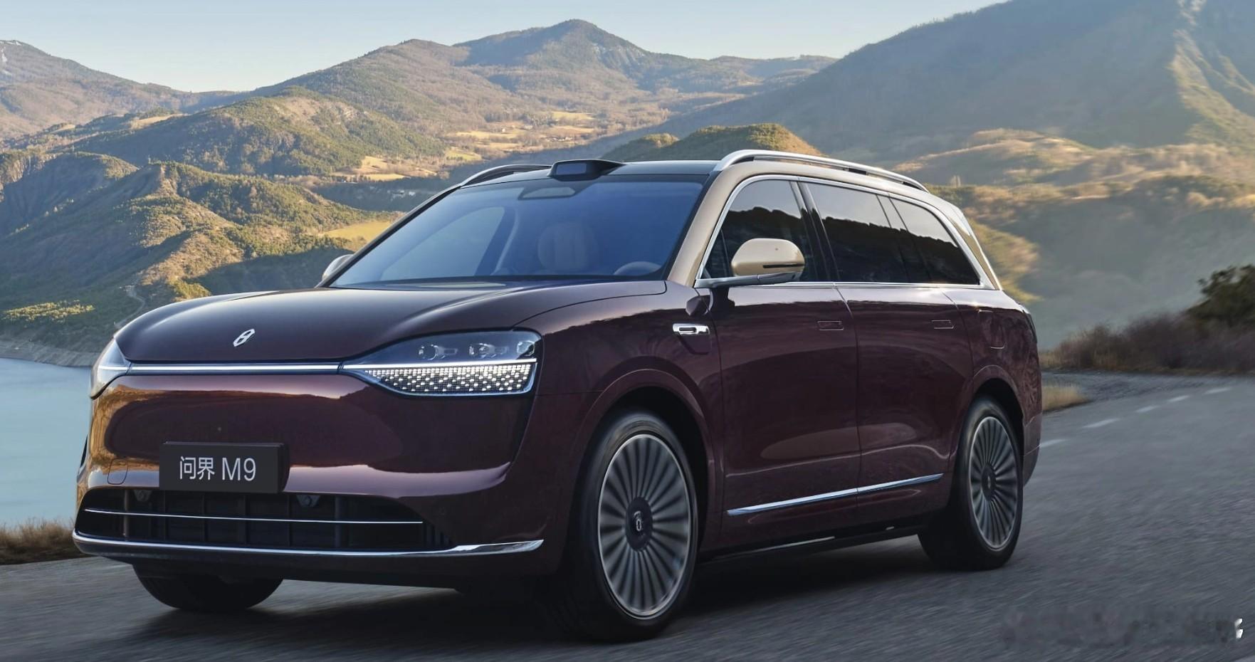 赛力斯正式挂牌港交所，“A+H”双资本平台驱动未来何在？11月5日，赛力斯在香港