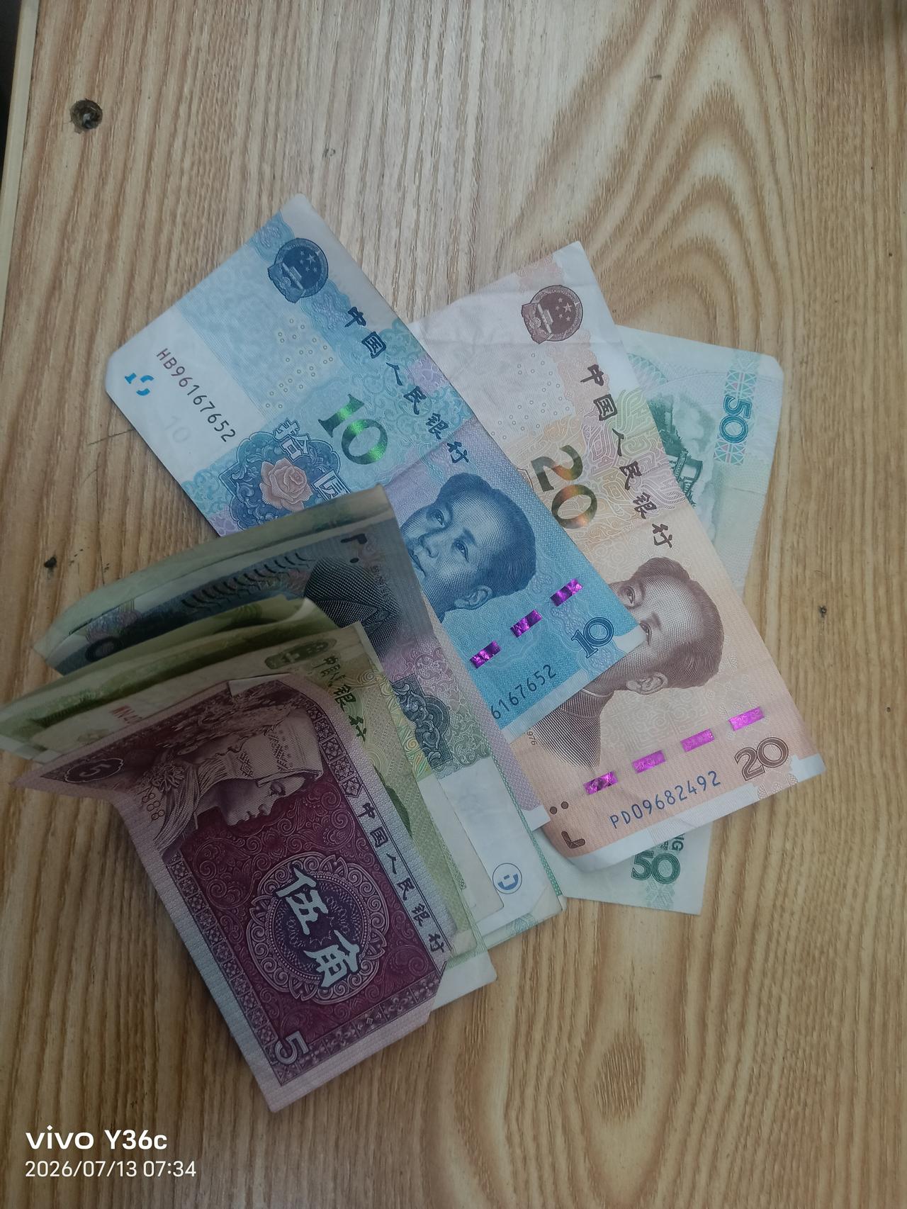 很多人的失败并非是不够勤奋，而是太过贪心，到最后依旧是失败收场。
有位开早餐店的