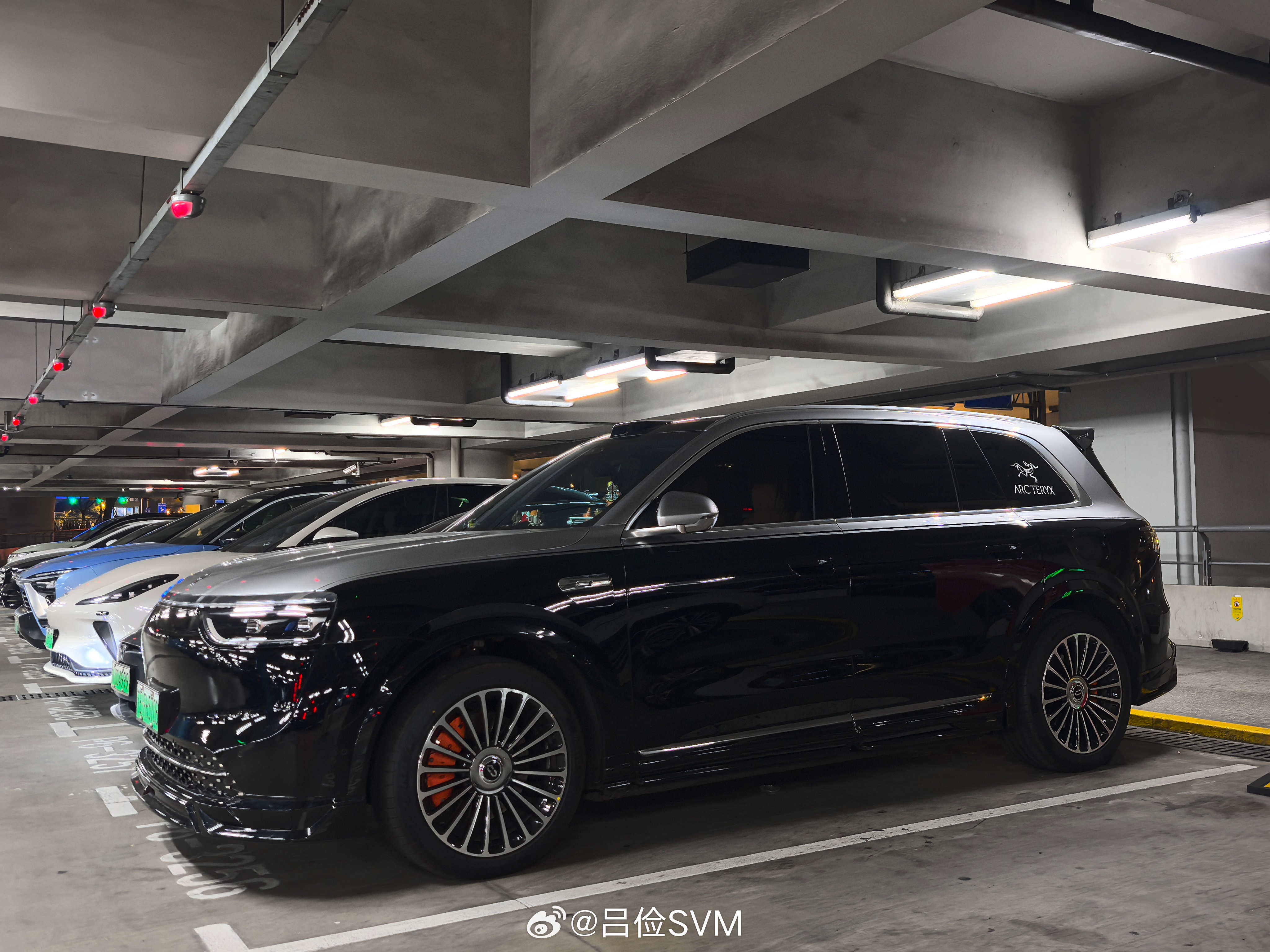 这改的，打个分呢？问界m8