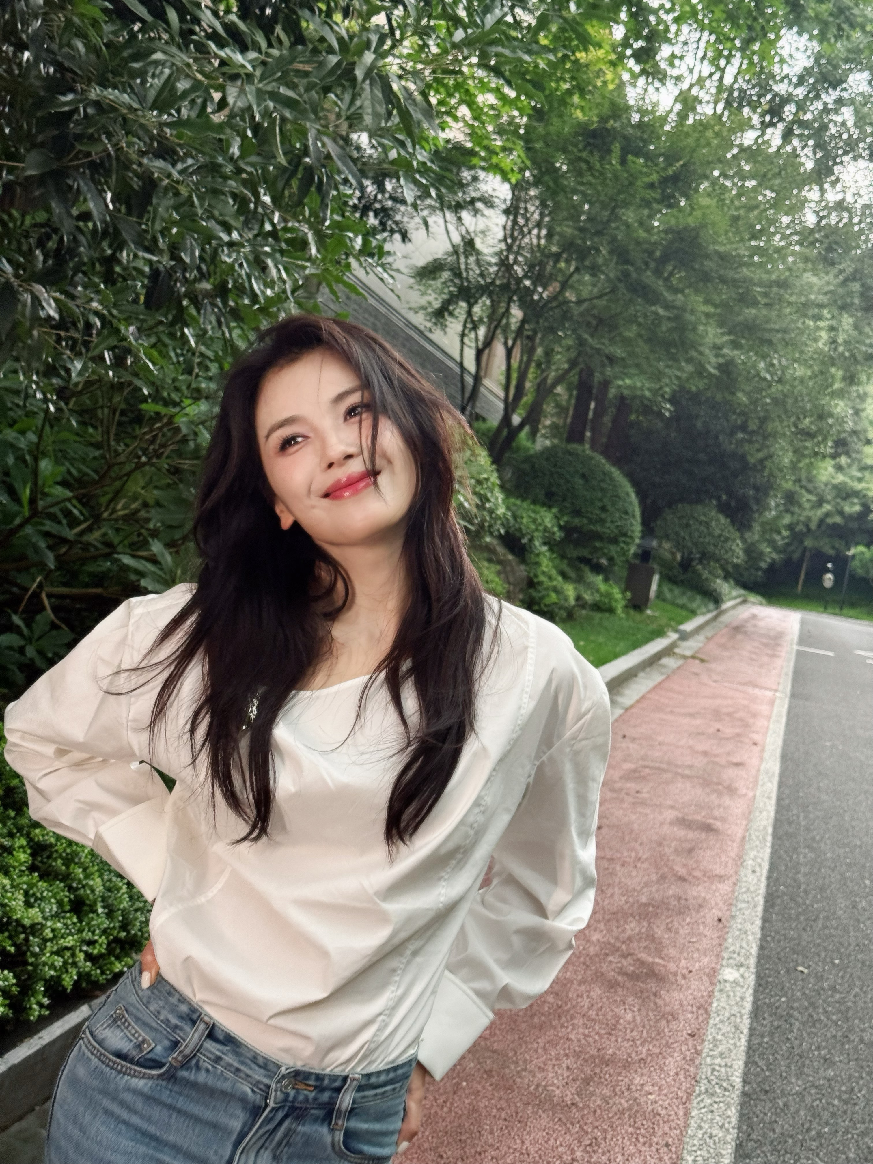 刘涛今天的live图四十七岁还是明媚成这样～如何呢[老师爱你][老师爱你][老师
