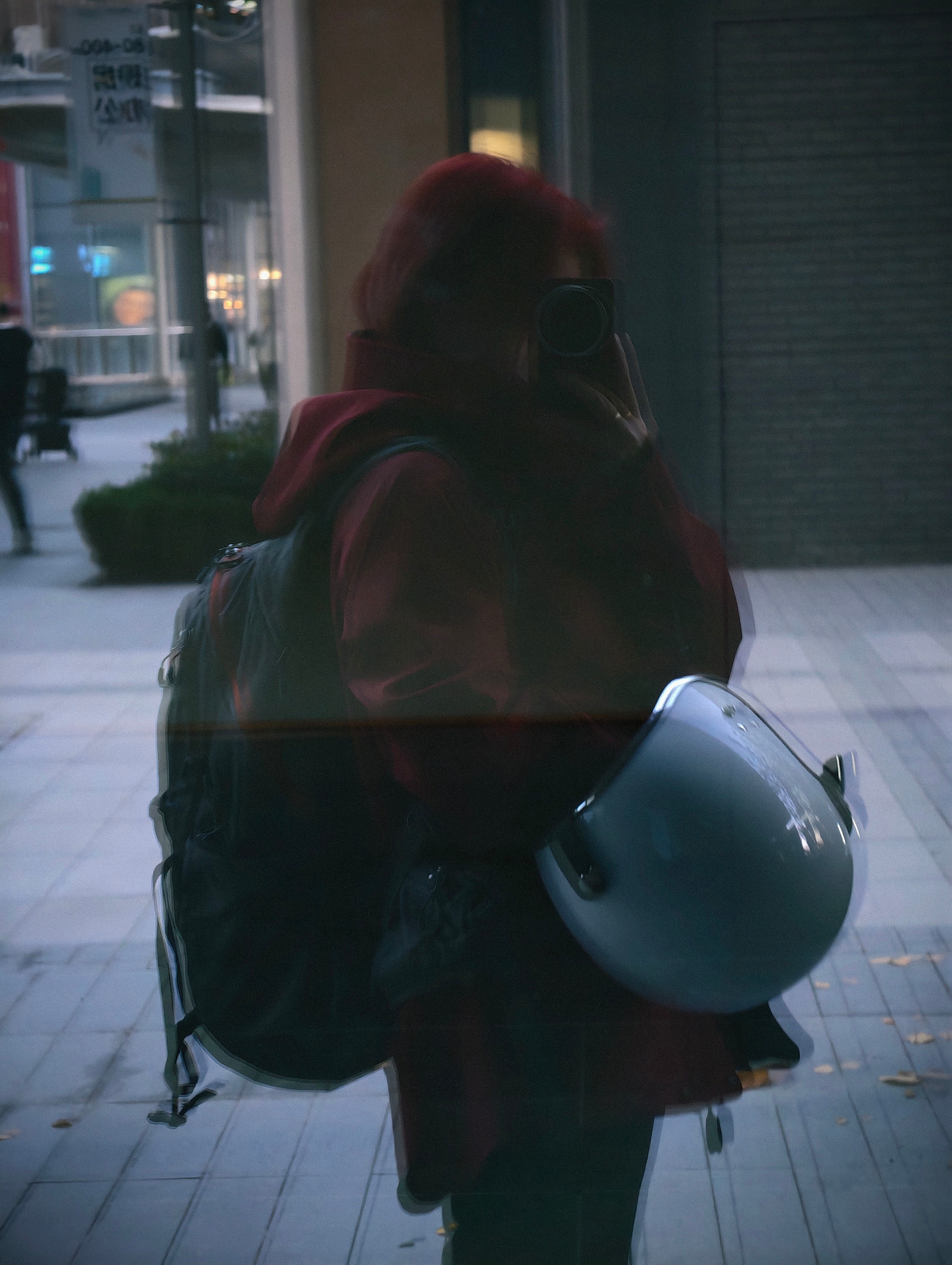 重装冲锋衣加冲锋裤加头盔穿么穿得贼帅其实只是为了出门骑个踏板……红烧小狮子头佑酱