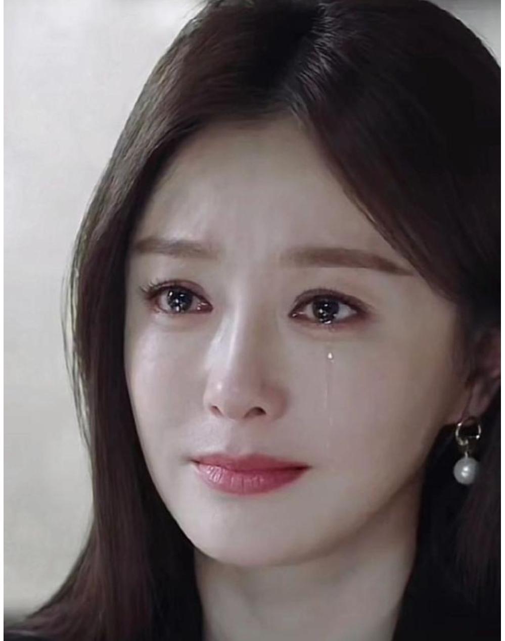 赚再多钱有何用？46岁秦岚双亲离世，独生女变孤女，一个人办葬礼
娱乐