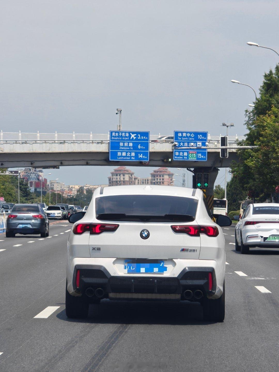 嚯，比较罕见。BMW X2 M35i。 ​​​