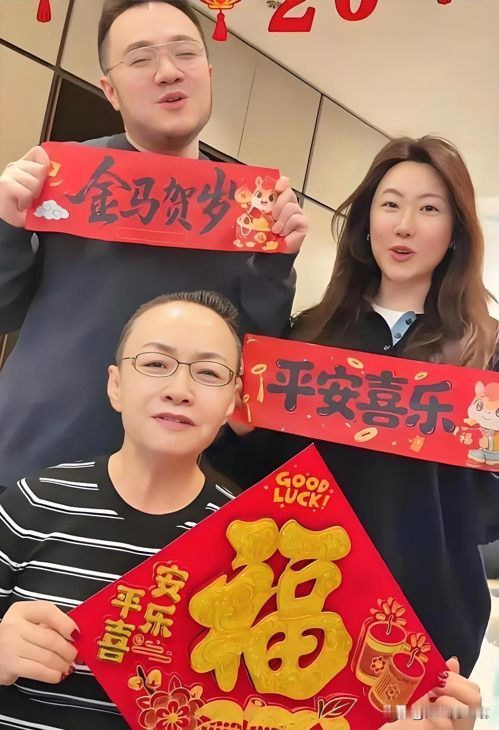 宋丹丹的幸福接二连三，巴图那两个儿子刚落地，宋丹丹升级为奶奶，晚年剧本增加了色彩