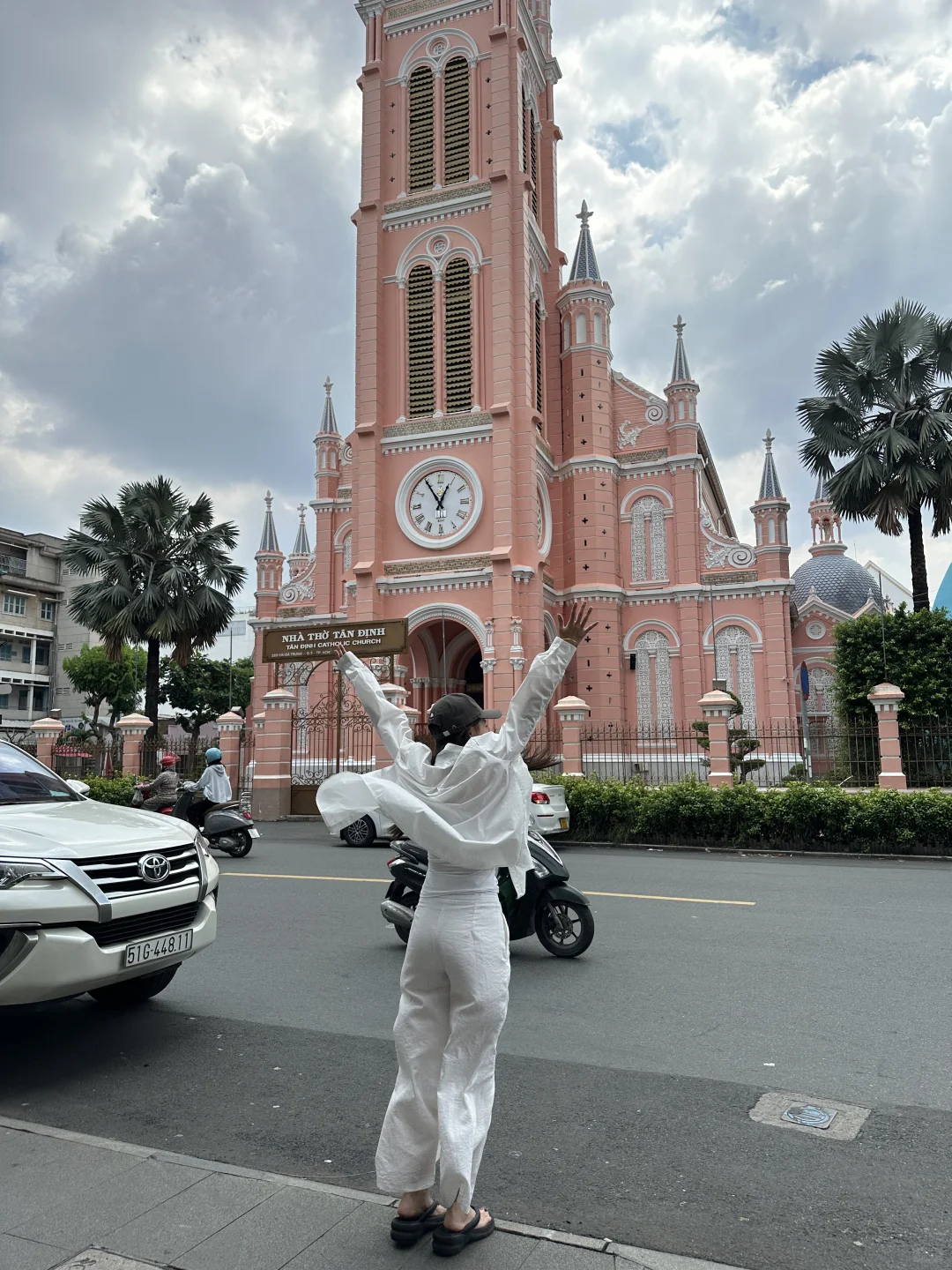 胡志明粉红教堂打卡