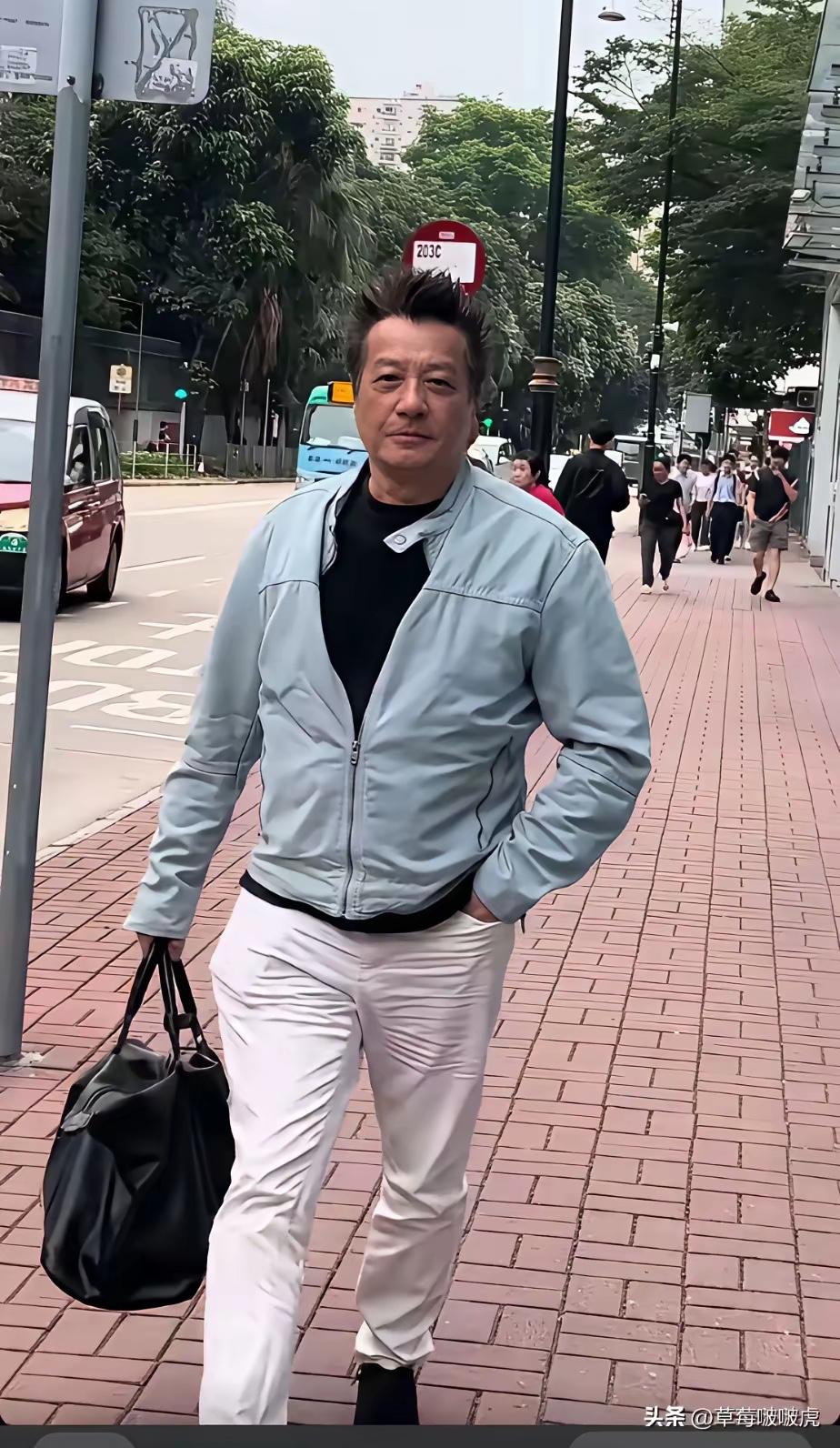 曾经的男神如今也老了